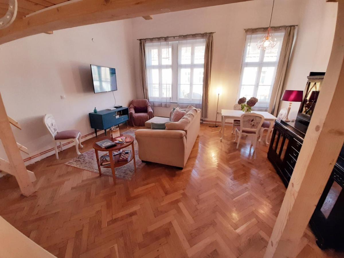 בראשוב Central Loft Apartment מראה חיצוני תמונה